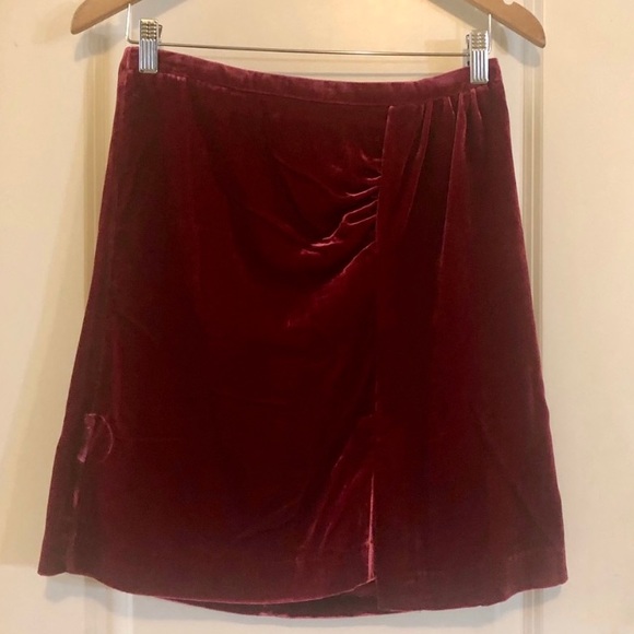 NEW ANTHROPOLOGIE VELVET BURGUNDY RUCHED SKIRT - Picture 2 of 6